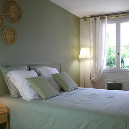 Chambres A La Maison Hermitage Aincourt Exterior photo