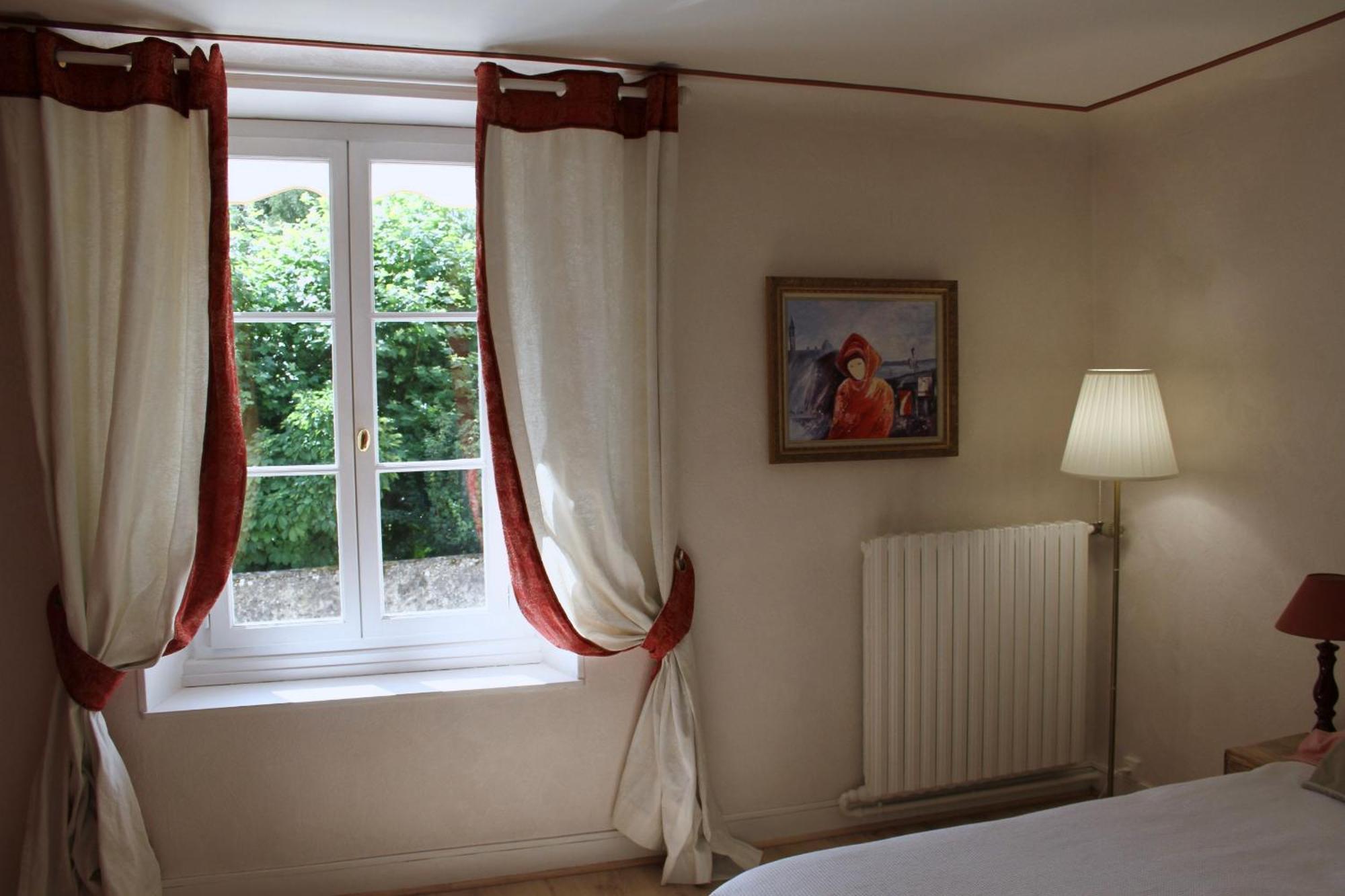 Chambres A La Maison Hermitage Aincourt Exterior photo