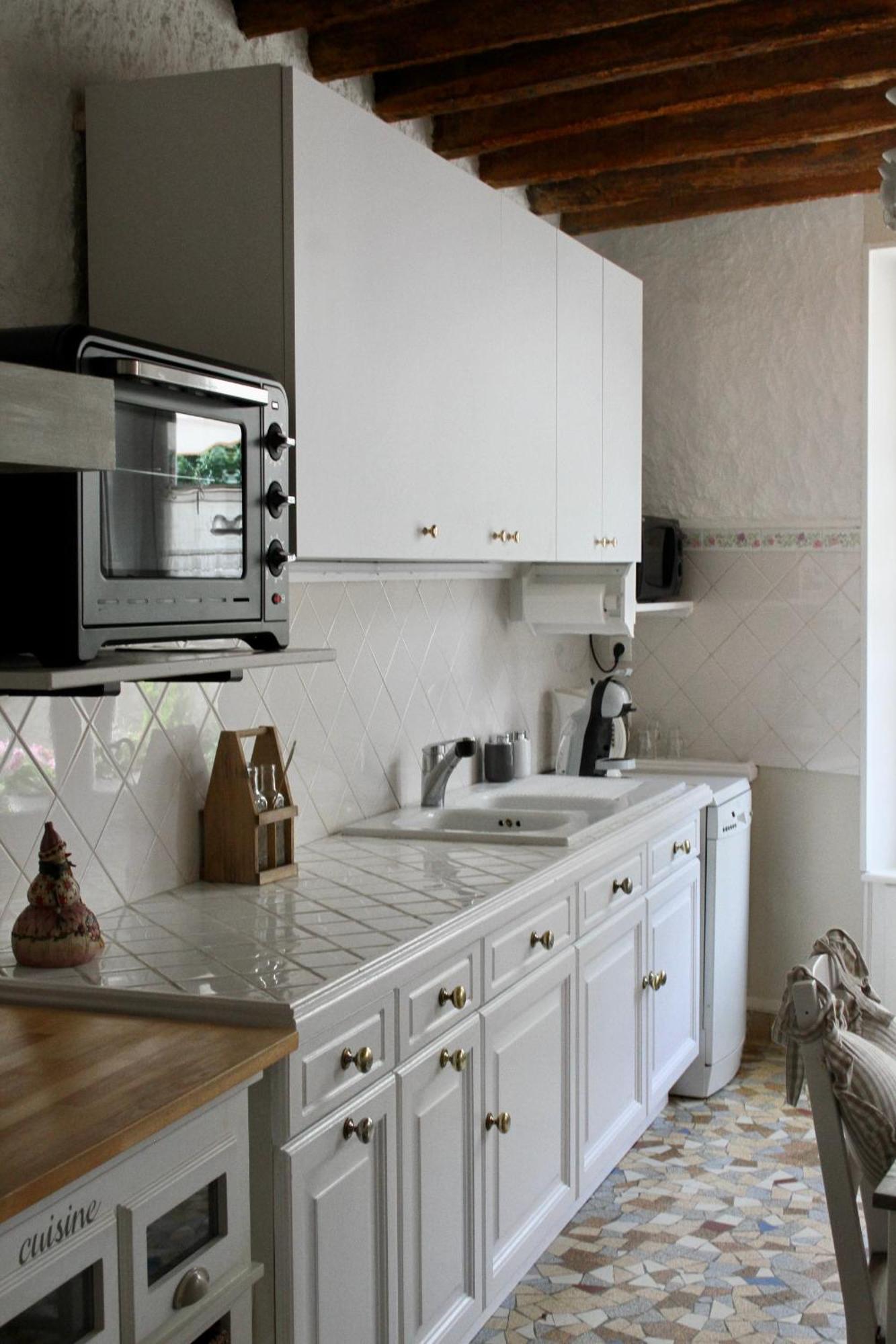 Chambres A La Maison Hermitage Aincourt Exterior photo