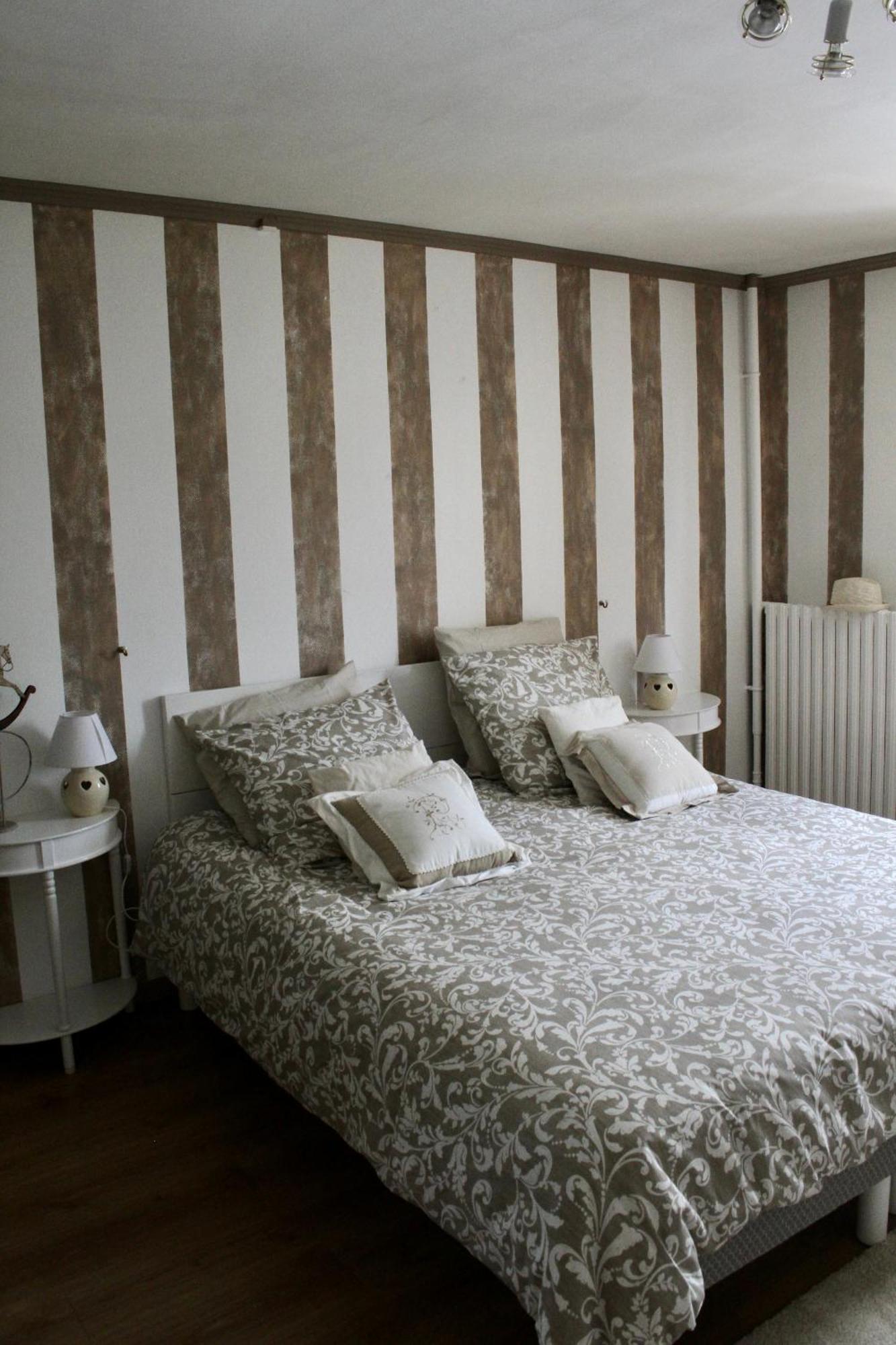 Chambres A La Maison Hermitage Aincourt Exterior photo